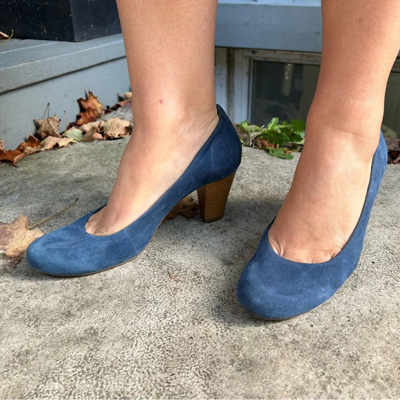Theory Shoes - Marc The Art of  Walking Blue Suede Shoes, size 9.5